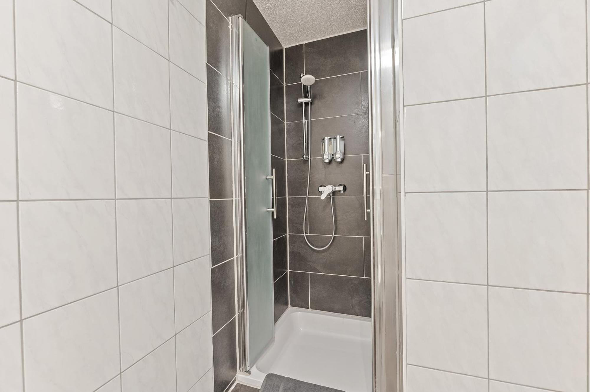 Businesshotel Lemon Suites Self Check-In Messe Airport Mit Kueche - Monteure Willkommen Neuhausen auf den Fildern Kamer foto