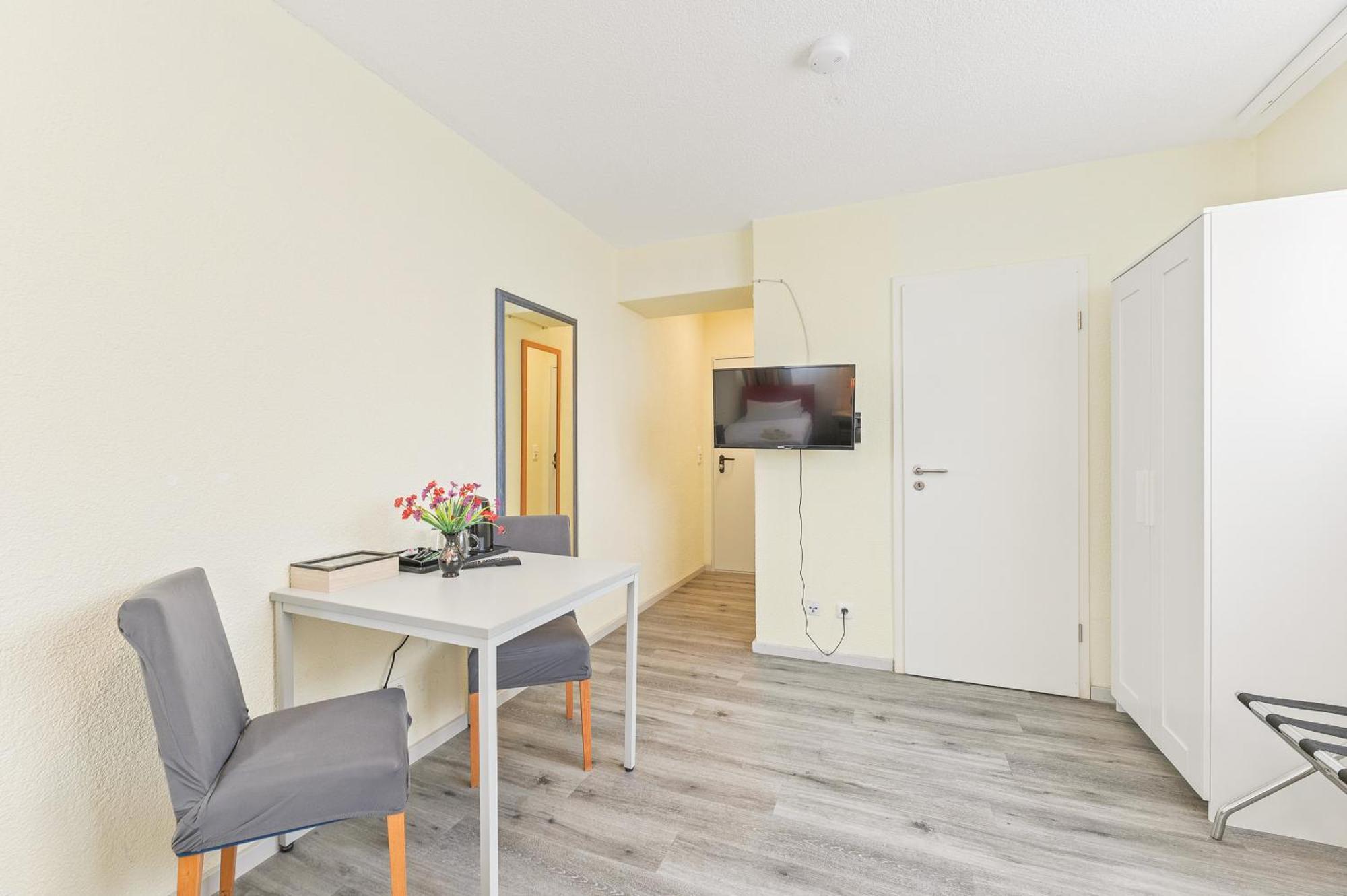 Businesshotel Lemon Suites Self Check-In Messe Airport Mit Kueche - Monteure Willkommen Neuhausen auf den Fildern Kamer foto